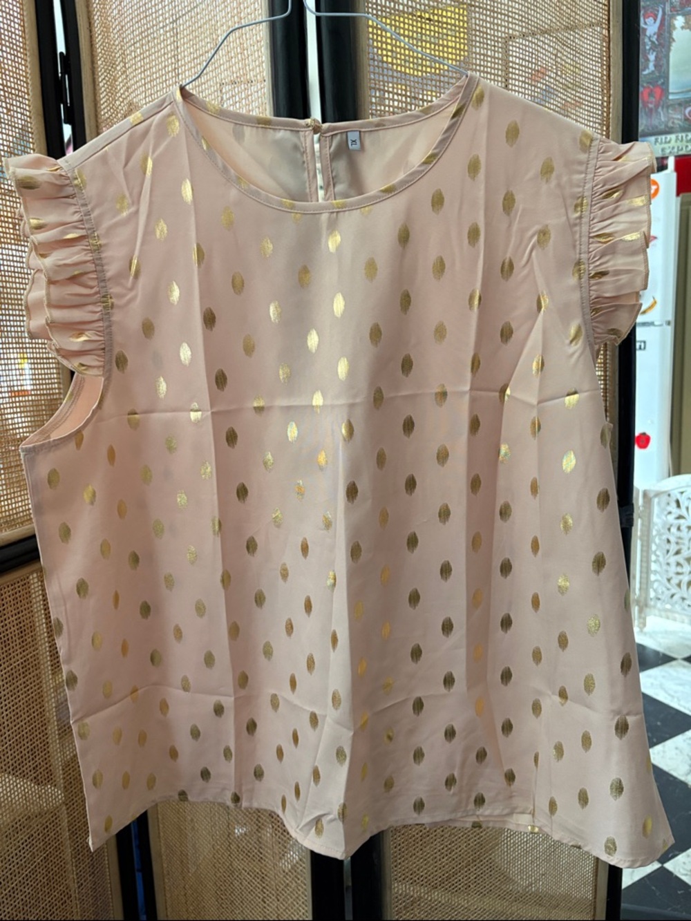 🍑 PEACH w/GOLD POLKA DOT Women’s Sleeveless Blouse. Ruffle Sleeves.